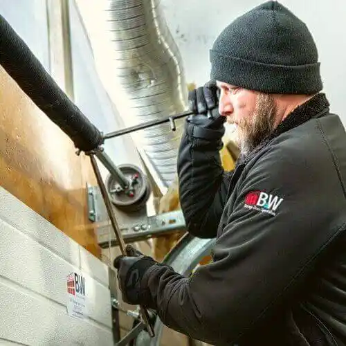 garage door service Lake Koshkonong